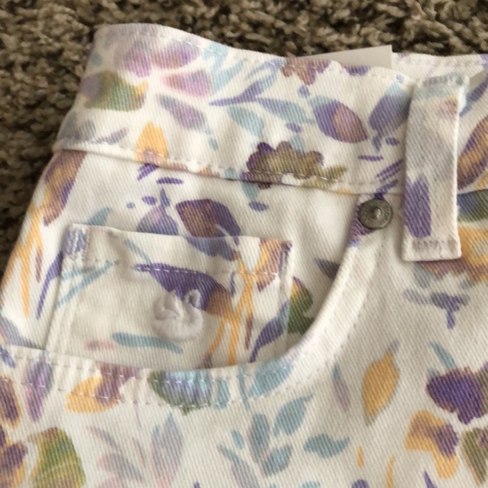 Gloria Vanderbilt Capris Jean AmandaVintage White Floral NWT - Picture 7 of 11